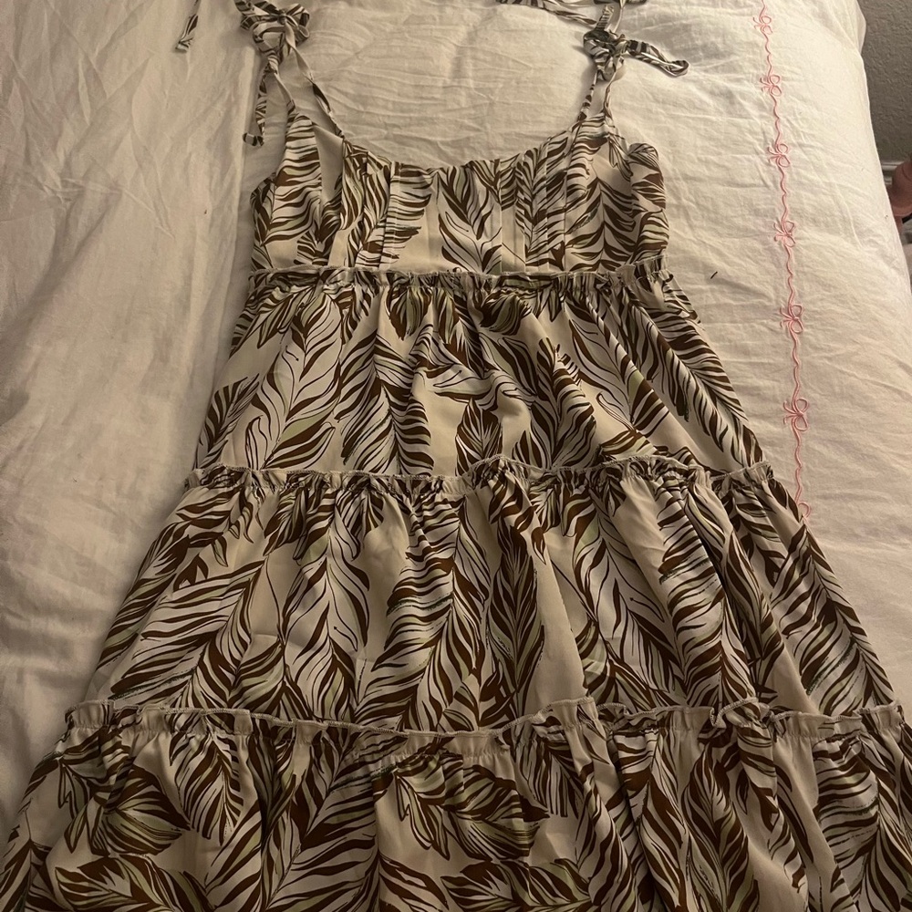 Leaf Print Sleeveless Dress